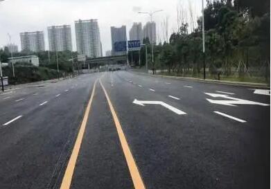 蘇州道路劃線分析，可變車道是什么意思？可變導(dǎo)向車道是可變車道嗎？